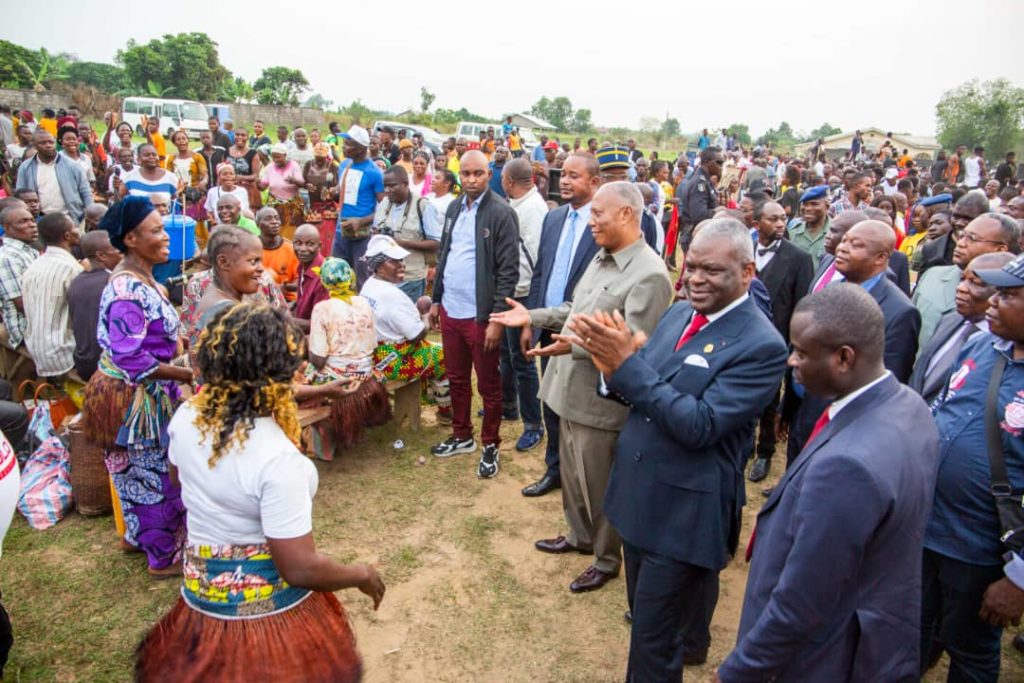 Dans le cadre des festivités marquant le 70ème anniversaire du Séminaire  Saint Pie X, le Premier Ministre, Chef du Gouvernement Anatole Collinet MAKOSSO est arrivé à Makoua dans le Département de la Cuvette