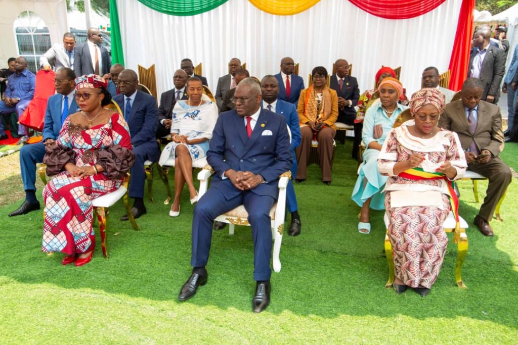 Le Premier Ministre, Chef du Gouvernement Anatole Collinet MAKOSSO a ouvert le 3ème Salon des Métiers du Bois