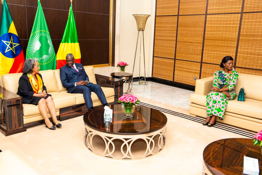 Le Premier Ministre, Chef du Gouvernement Anatole Collinet MAKOSSO a au nom du Président de la République accueilli SEM Sahle-Work Zewde, Présidente de la République Démocratique Fédérale d'Éthiopie