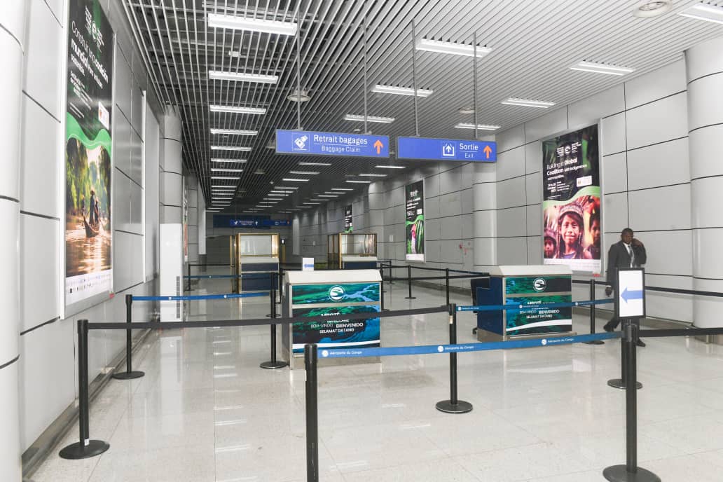 A J-2 de l'ouverture du Sommet des 3 Bassins, le Premier Ministre, Chef du Gouvernement Anatole Collinet MAKOSSO a visité les installations d'accueil à l'aéroport Maya Maya