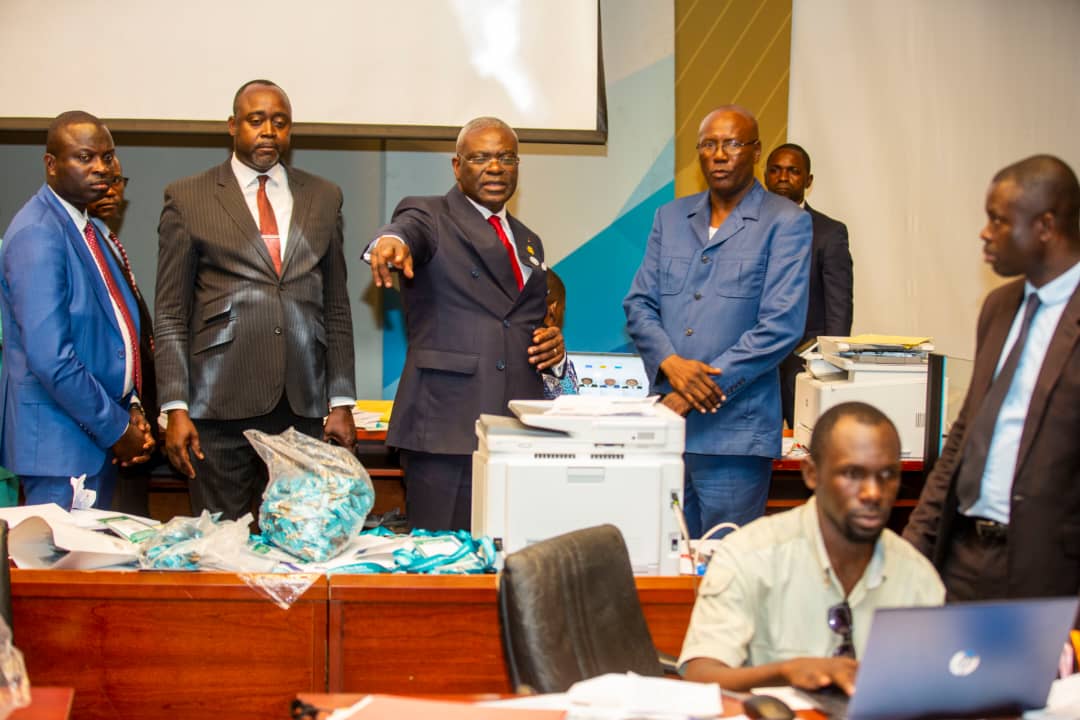  le Premier Ministre, Chef du Gouvernement Anatole Collinet MAKOSSO a effectué une visite surprise dans l'auditorium du Ministère des Affaires Étrangères