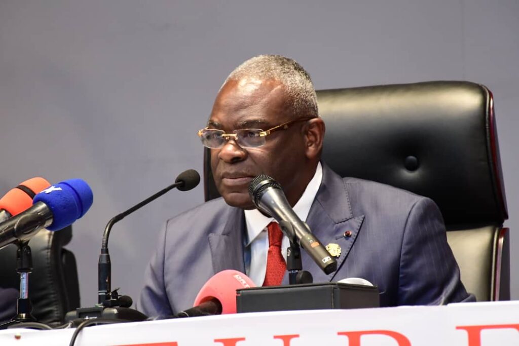 Le Premier Ministre, Chef du Gouvernement, Anatole Collinet Makosso a lancé les travaux des assises des États Généraux de l'éducation nationale,