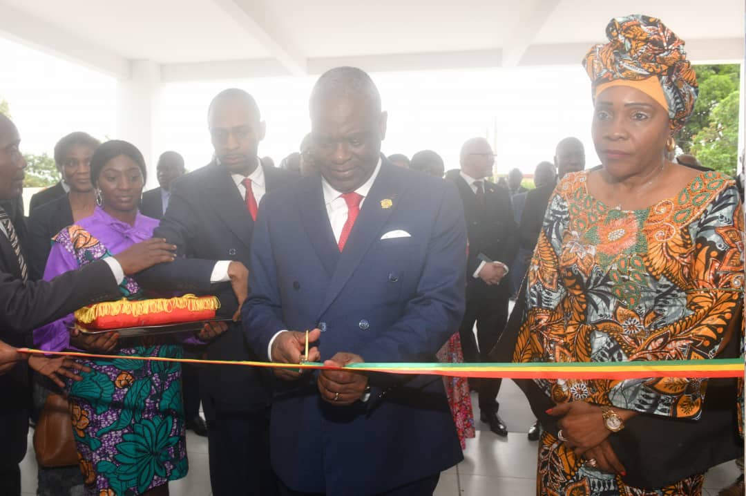 Le Premier Ministre,Chef du Gouvernement, Anatole Collinet Makosso, a présidé la cérémonie d'inauguration du nouveau complexe abritant l'Institut National de la Statistique (INS) et le Centre National de Formation en Statistique