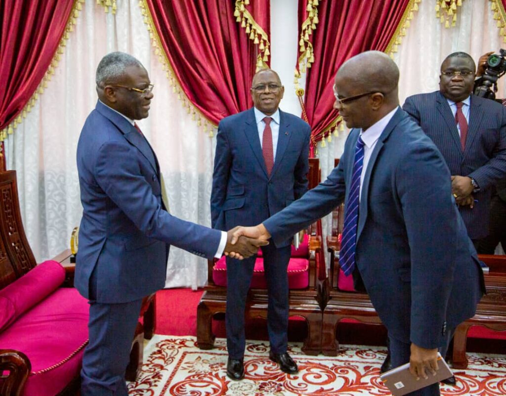 Le Premier Ministre, Chef du gouvernement, Anatole Collinet Makosso, a reçu en audience le Dr. Ibrahim Faria, Directeur Régional du Fonds Mondial, en présence du Ministre de la Santé et de la Population.