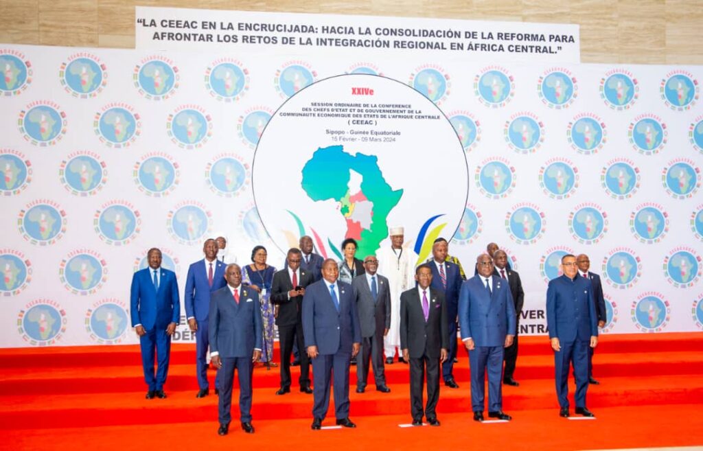 Le Premier Ministre, Chef du Gouvernement Anatole Collinet MAKOSSO a représenté S.E.M Denis SASSOU-N’GUESSO, Président de la République,Chef de l'Etat, à la 24ème session ordinaire de la Conférence des Chefs d'Etat et de Gouvernement de la CEEAC