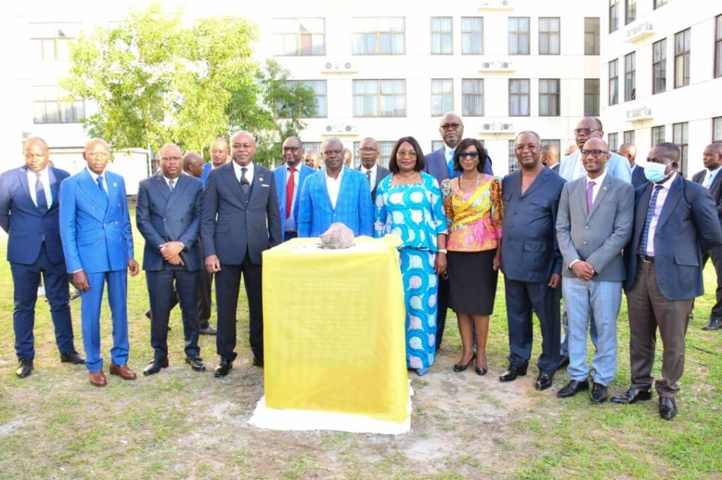 Anatole Collinet MAKOSSO, a présidé la cérémonie officielle de lancement des connectivités à haut débit à Internet et de l'installation de points d'accès Wi-Fi 