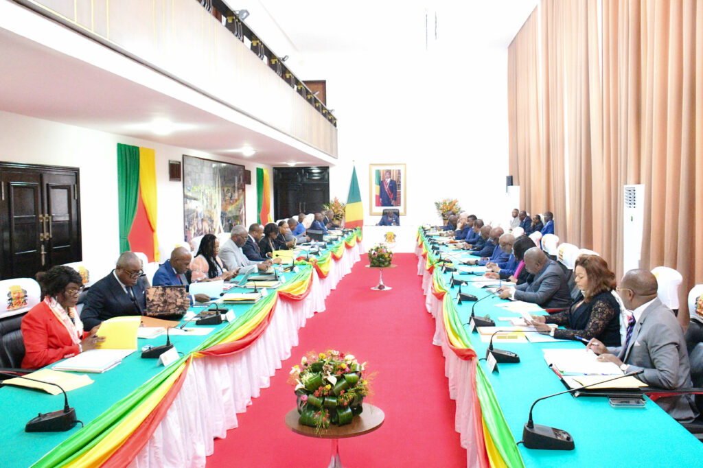 présidé la réunion du Conseil de Cabinet.