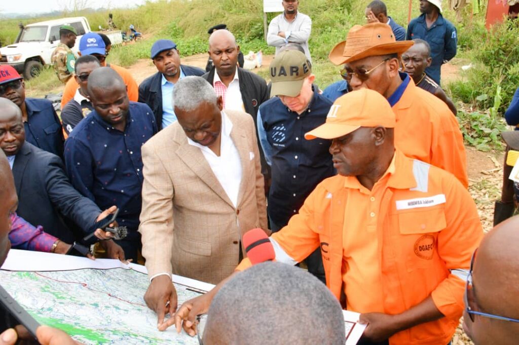 Les localités de Louila, Aubeville( village Mboma), Loudima( village Soulou) et Massangui( district de Yamba), dans les Départements du Pool, et de la Bouenza, visitées en un jour par le Premier Ministre, Chef du Gouvernement Anatole Collinet MAKOSSO. 