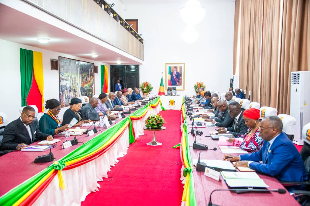 Anatole Collinet MAKOSSO, a présidé ce vendredi 11 avril 2025, à 10 heures, au Palais des Congrès, une réunion du Conseil de Cabinet