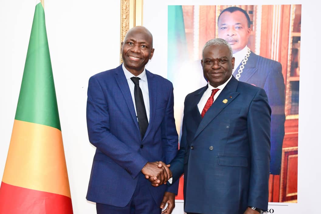 Anatole Collinet Makosso a reçu en audience une délégation de la Banque mondiale conduite par M. Cheick Fantamady Kanté
