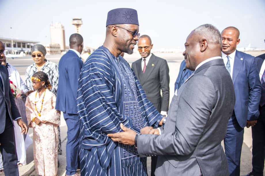 Le Premier ministre, Chef du gouvernement de la République du Congo, Anatole Collinet Makosso, est arrivé en fin d’après-midi à Dakar