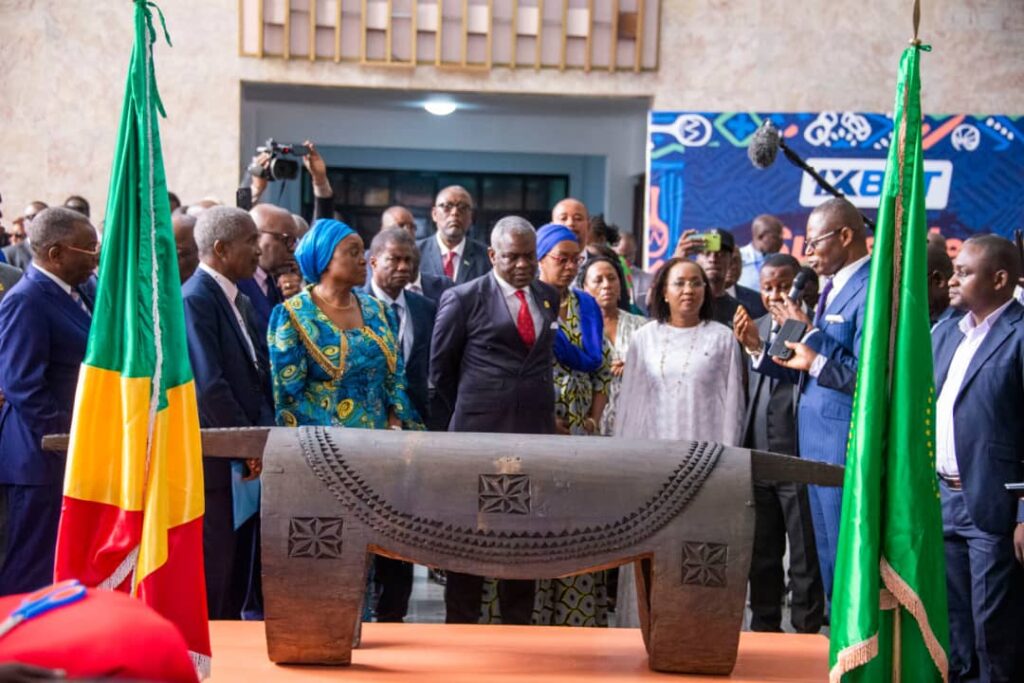 Anatole Collinet Makosso lance le Symposium culturel du FESPAM 2025 à Brazzaville
