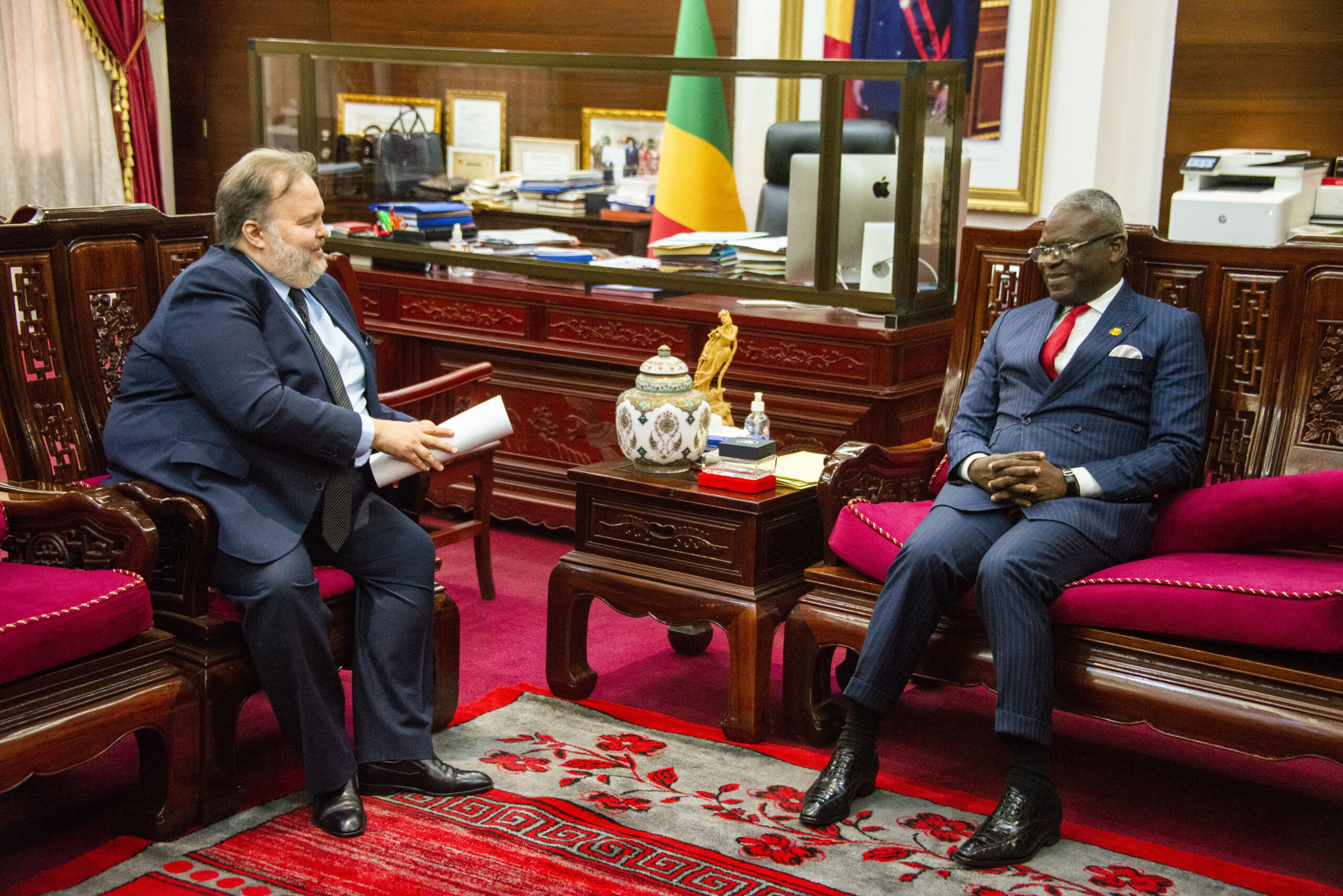 Le Premier Ministre Anatole Collinet MAKOSSO reçoit SEM Hilmi Ege Türemen pour un échange sur la coopération bilatérale
