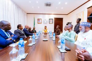 Le Premier Ministre, Chef du Gouvernement, est arrivé en fin de journée du 01 er août à Abuja, la capitale nigériane,