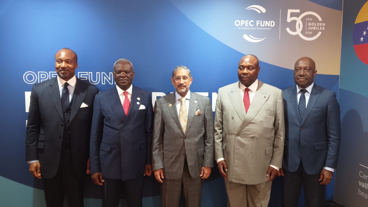 En marge du Forum du Fonds de l'OPEP pour le développement international, qui se tient à Vienne (Autriche), le Premier ministre, Chef du Gouvernement, Anatole Collinet MAKOSSO s'est entretenu successivement avec Walid Shamlan Al-Baha